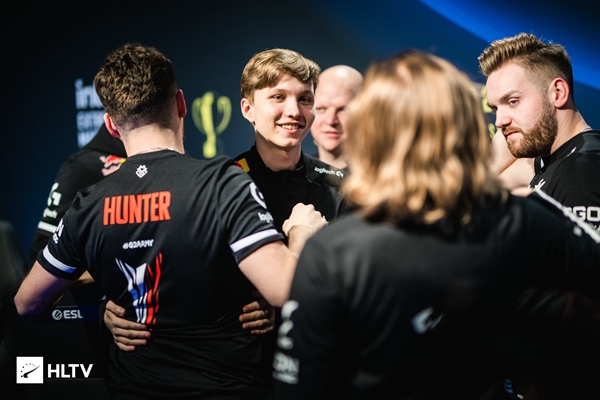 Wayward夺得第6个MVP，位列MVP榜榜首